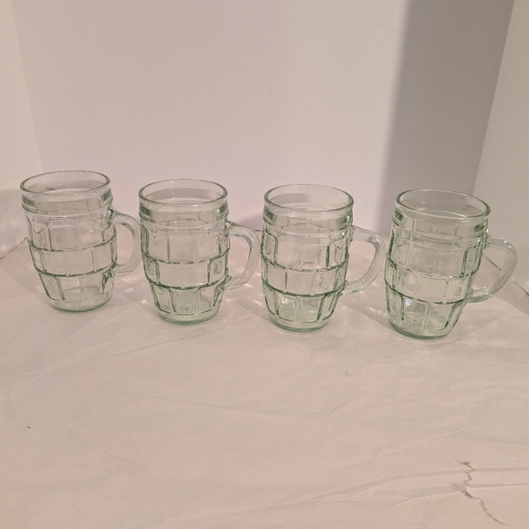 Set of 4 (FOUR) Vintage Barrel Shaped Glasses with Handles - 8 ounces - Picture 1 of 16